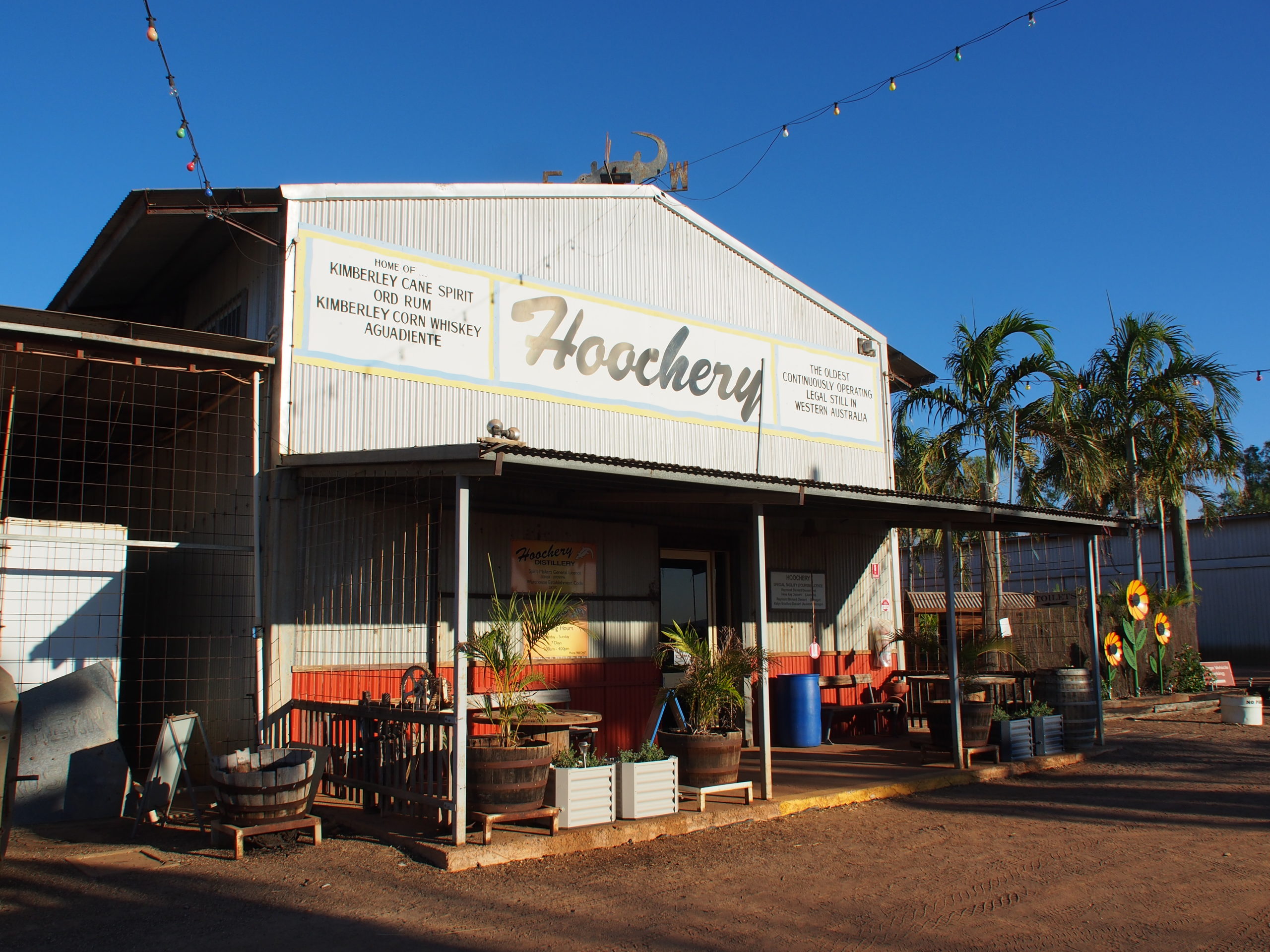 In der nordwest-australischen Kleinstadt Kununurra ist die Rumbrennerei Hoochery beheimatet.