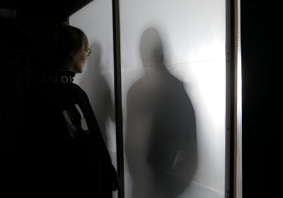 Auch wenn die Szenen nur simuliert sind, das Gefühl der Bedrohung bleibt